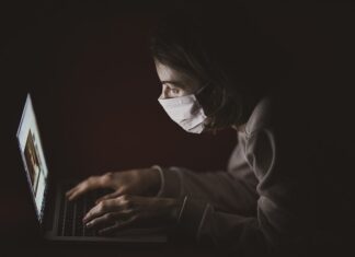 Jaka powinna być odległość między Polkami w szafie?