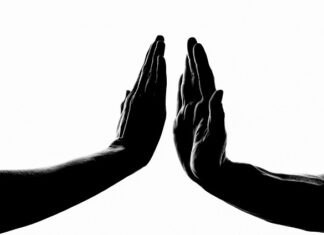 Czy wiszenie na drążku coś daje?