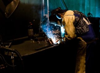 Jaka spawarka do spawania cienkich blach?