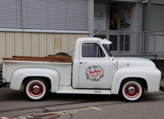 Ile kosztuje laweta z Anglii do Polski?